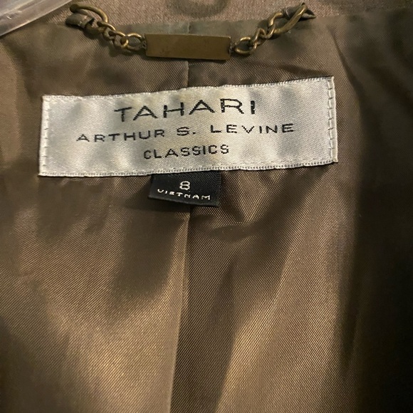 Tahari dress and Jacket set. Size 8 - Picture 7 of 7